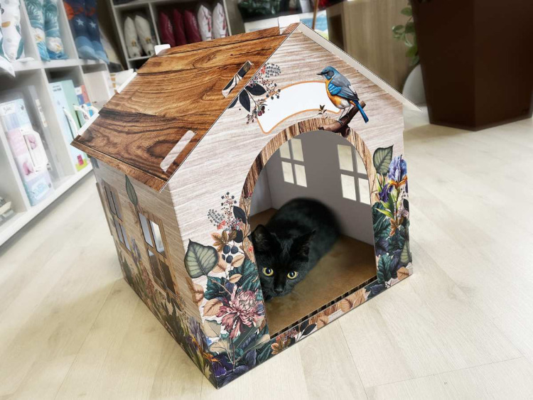 Maison chat bois fleurie en carton - édition printemps