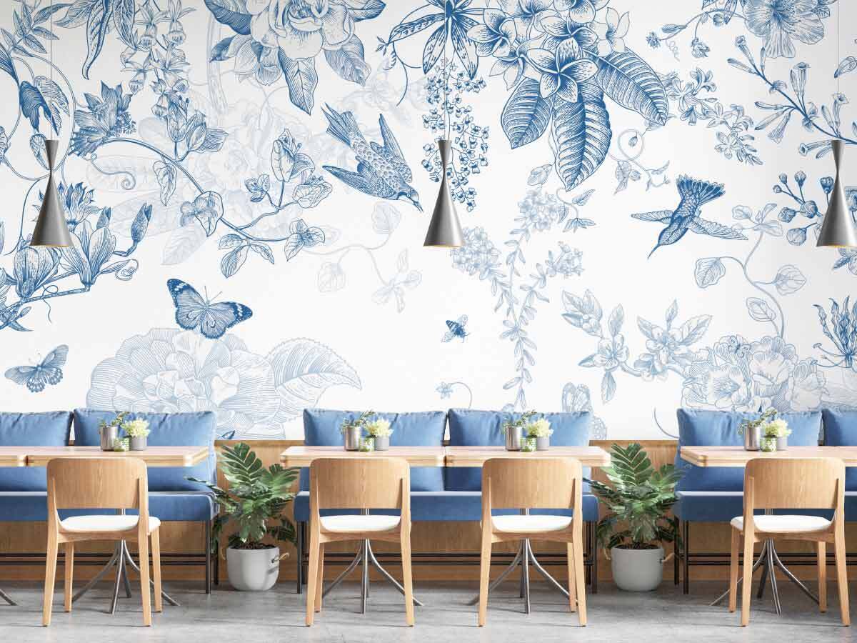 papier peint panoramique effet porcelaine bleue, dans une salle de restaurant avec mobilier effet rotin, bois